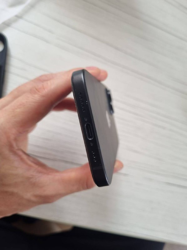 iPhone 15 256GB 5