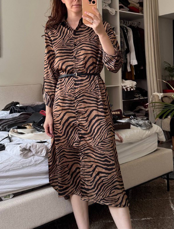 Платье зебра Sisters Point, Черное платье Bararava, Зеленый лонгслив H&M, Кардиган Emberens, Сумка