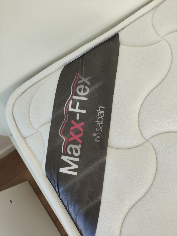 Кровать с подъемным механизмом, матрас, две тумбочки 4