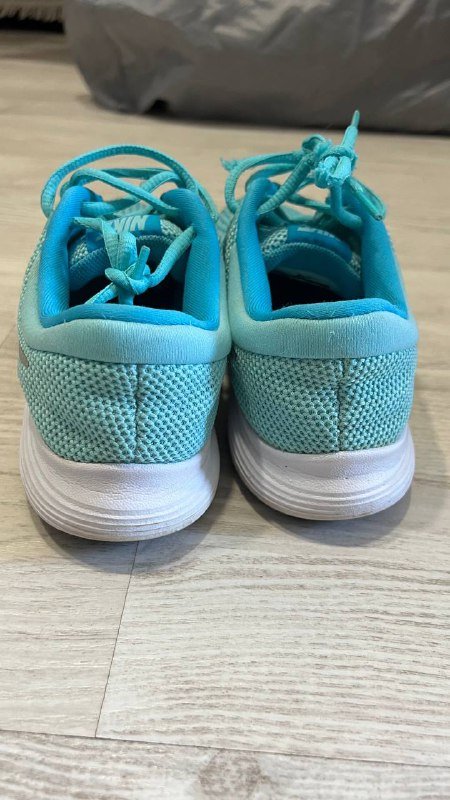 Кроссовки Nike Revolution 4, размер 38 3