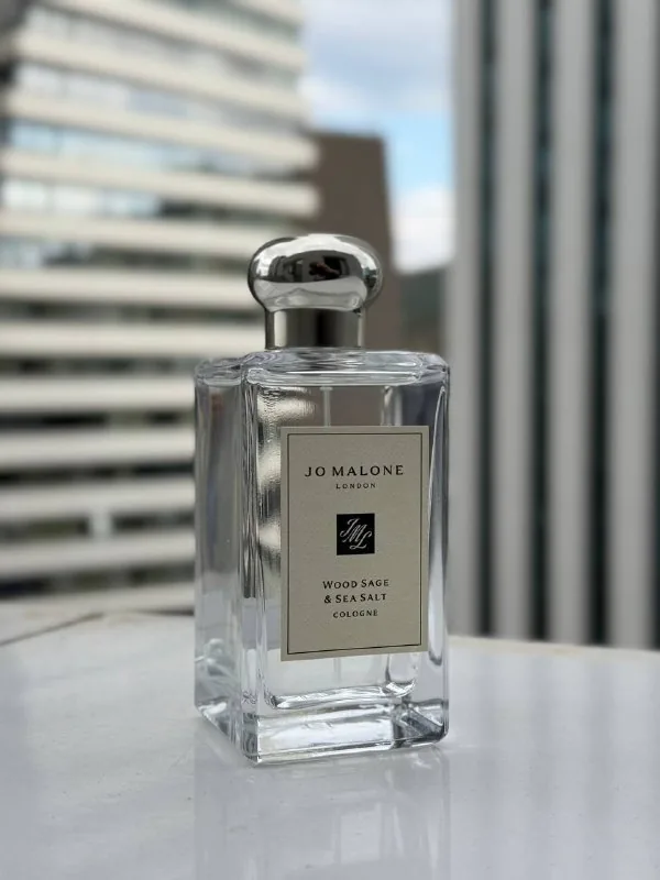 Jo Malone Wood Sage & Sea Salt, Tom Ford Electric Cherry, Clive Christian Cashmere Musk, Serge Lutens Ecrin de fumee 1