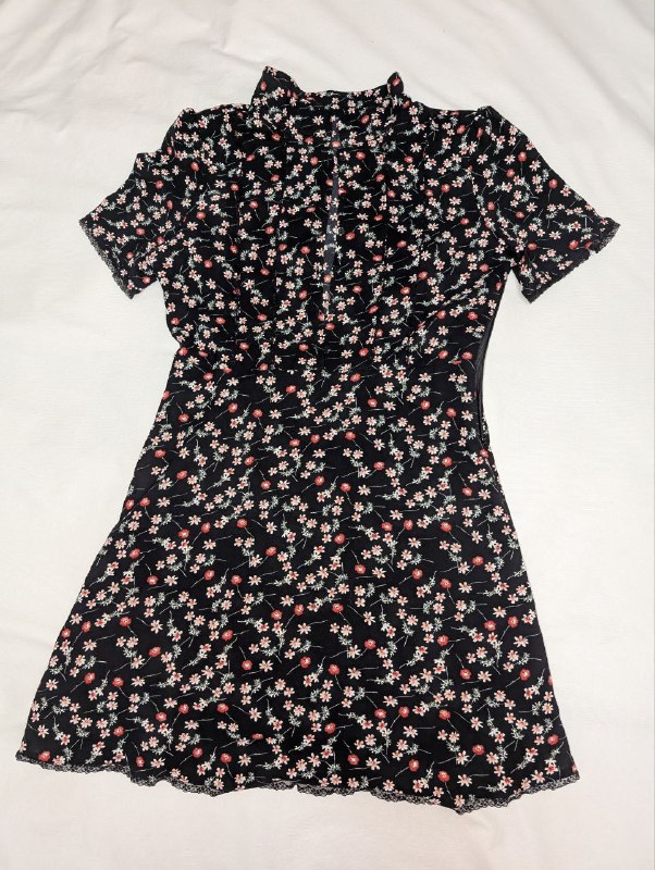 джинсы Pull and Bear, джинсовая куртка Liberty Island, платье Sweewe Paris 5