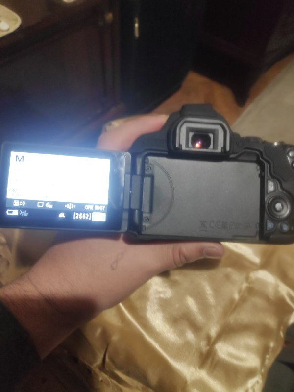 Canon EOS 200D Camera with Lens 5