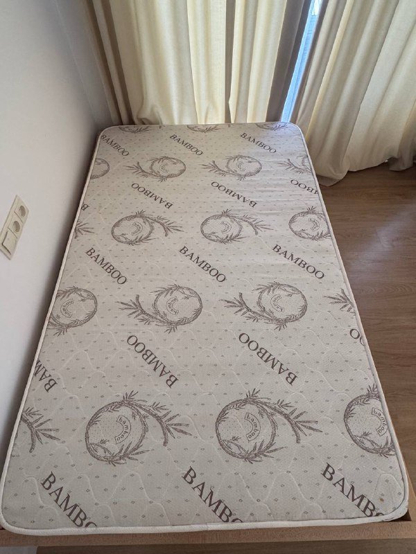 кровать с матрасом 200x130