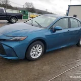 Toyota Camry LE AWD 2025 3
