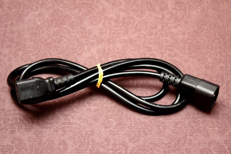 SATA кабель, e-SATA, USB 2.0, IEEE 1394, Кабель питания, COM RS-232 5