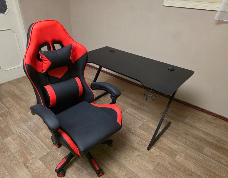 Игровой стол со стулом 1