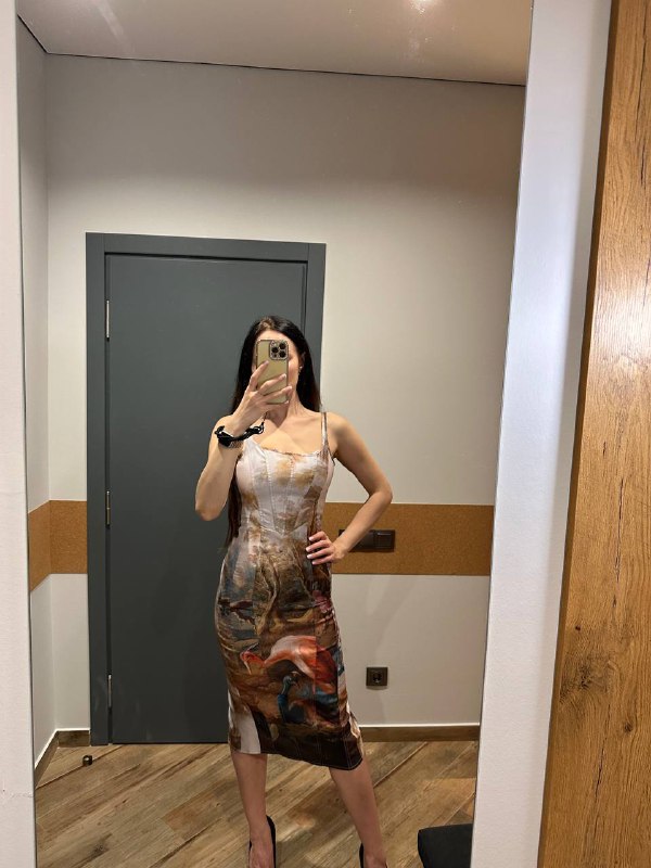 Платья Bershka, платья Zara, юбка-шорты Zara, джинсовая юбка Stradivarius, рубашка Bershka, костюм Adidas 4