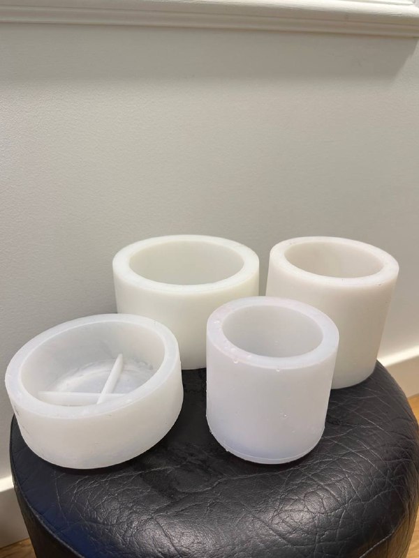 Термопистолет, базы для диффузора, силиконовые молды, пигменты для гипса, емкость для плавления воска, акриловый лак 3