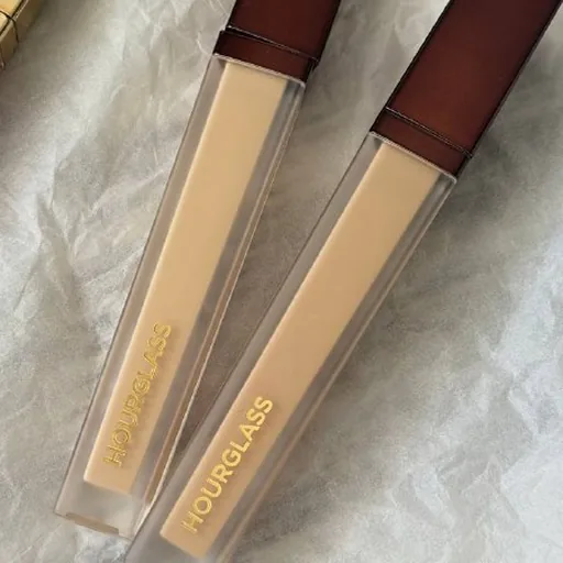 Консилеры Hourglass, консилер Clarins, блеск-помада Hourglass