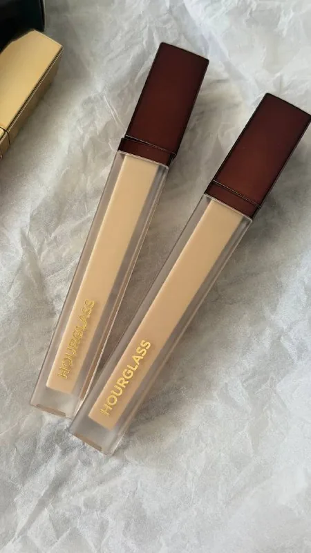 Консилеры Hourglass, консилер Clarins, блеск-помада Hourglass 1