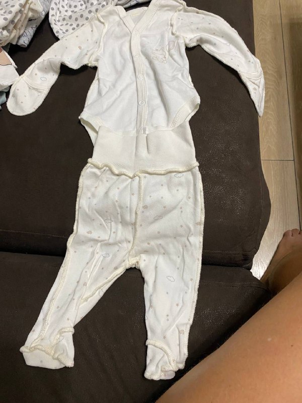 Детская одежда: боди, штанишки, шапки 5