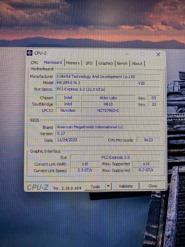Компьютер, клавиатура Trust GXT833, внешняя звуковая карта Ugreen 7