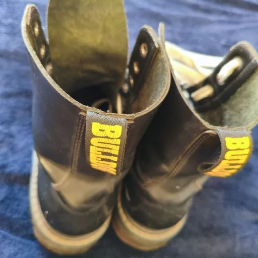 Heavy Buldog boots, size 43