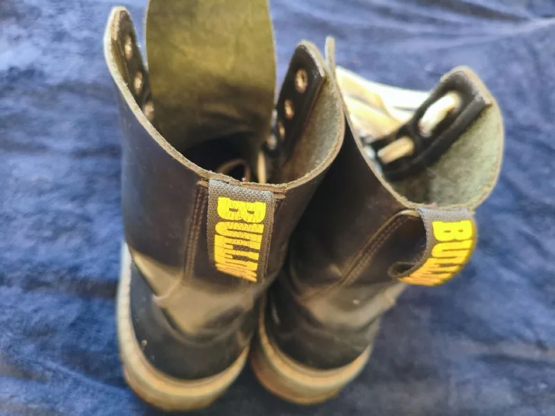 Heavy Buldog boots, size 43 1