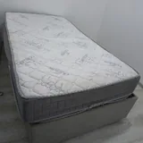 Кровать с матрасом 1