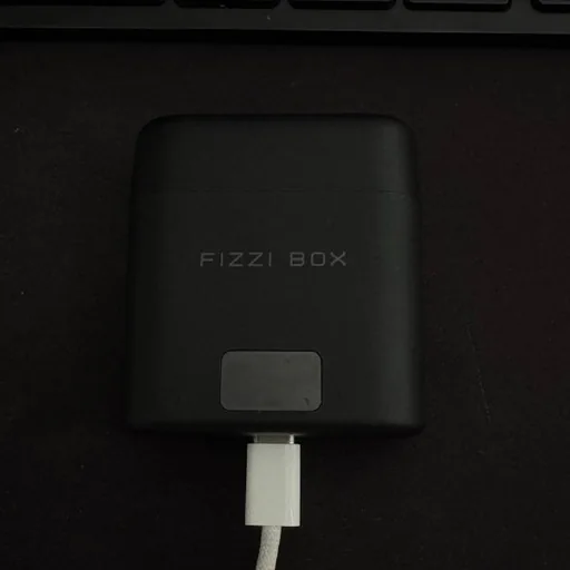 Петличный микрофон Fizzi Box Lightning