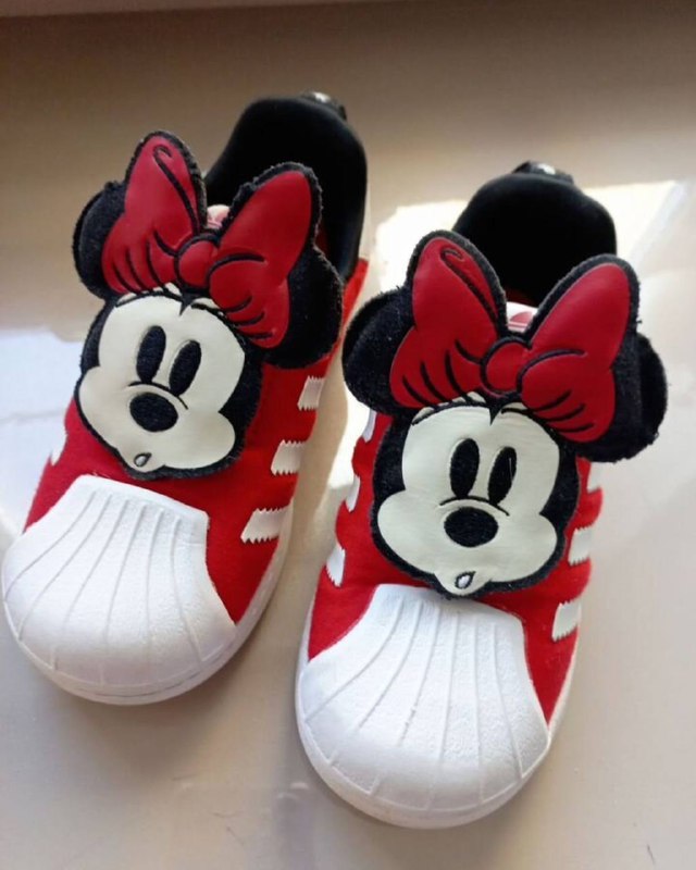 Детские кроссовки Adidas с Минни Маус
