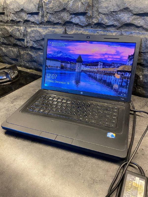 Ноутбук Intel Core i3 6GB 320GB 3