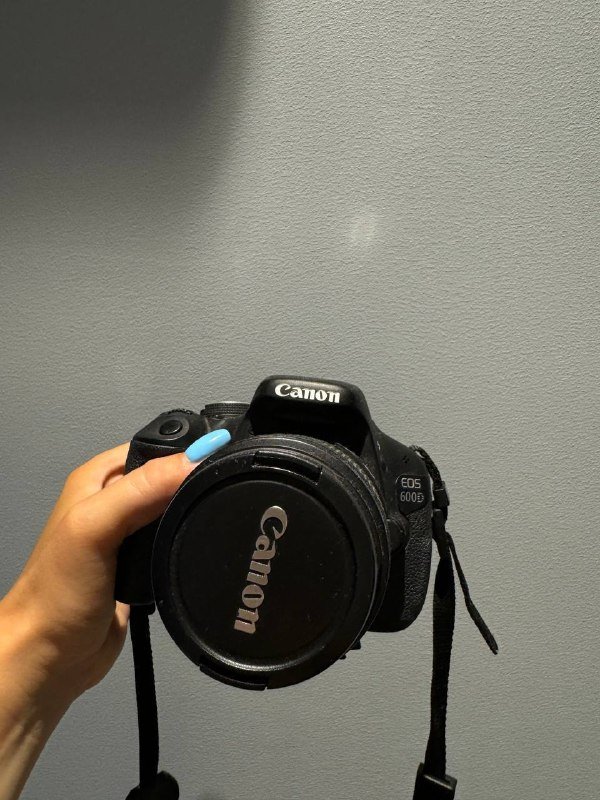 камера Canon 600D