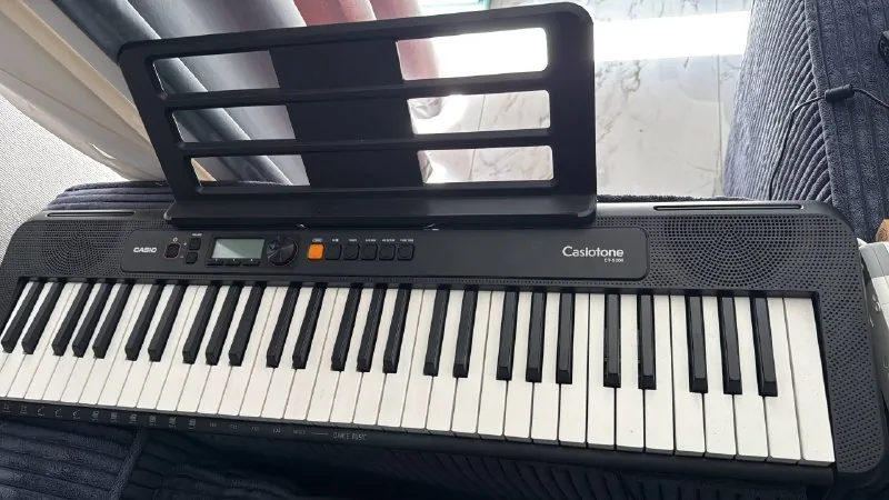 Синтезатор Casiotone, стойка 1