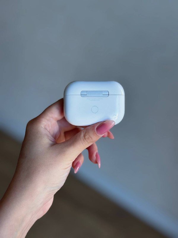 iPhone 16 128 GB, AirPods Pro 2, iPad 5 поколения 7