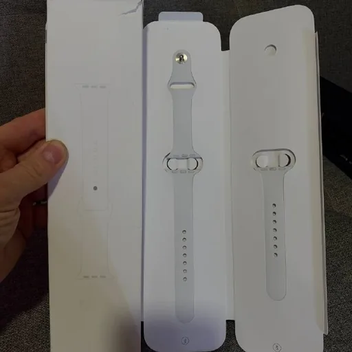 Apple Watch 40mm White Sport Band