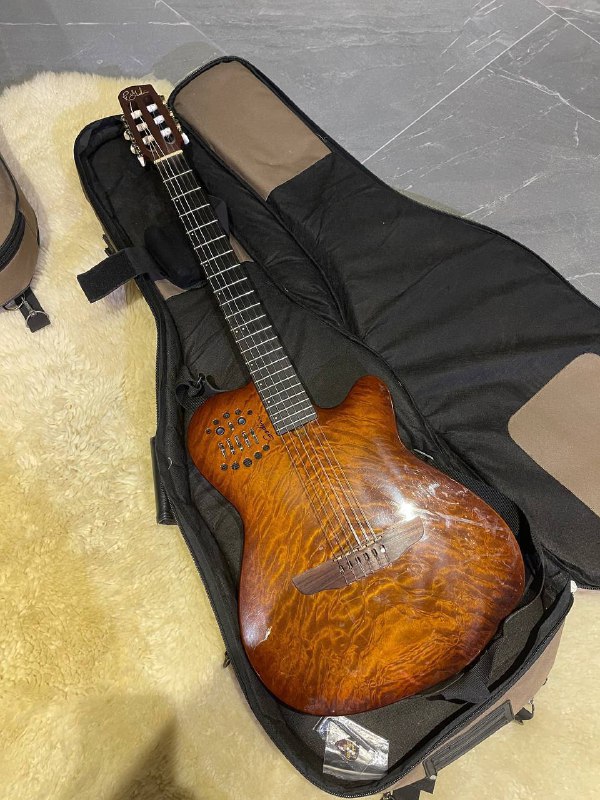 Гитара Godin