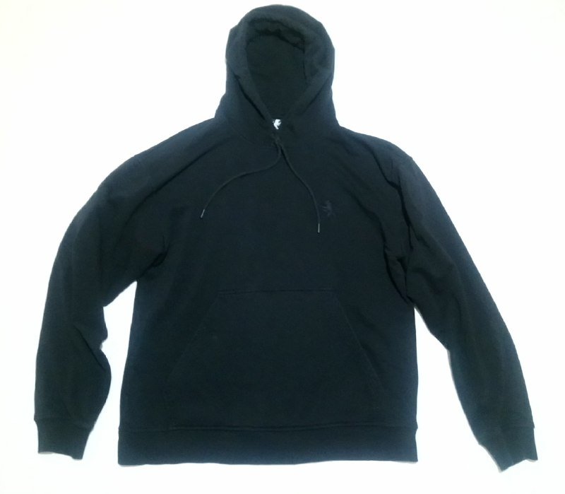 Мужская черная толстовка российского бренда Волчок