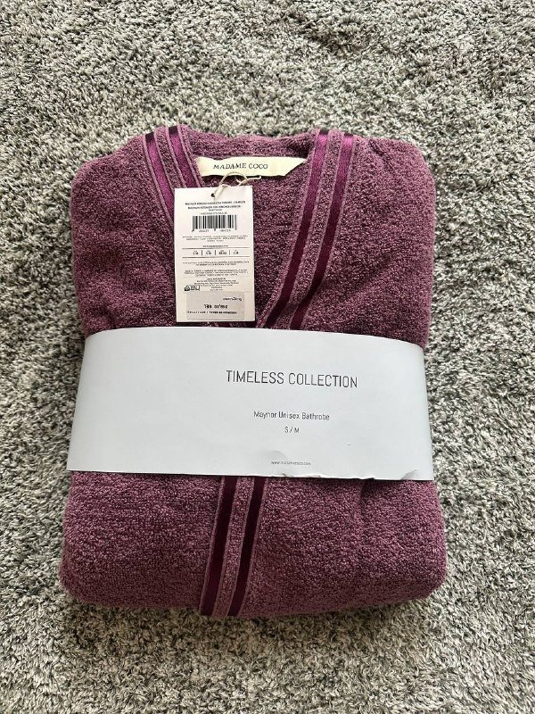 Платье Uniqlo, Платье Bershka, Халат Madame Coco, Джинсы Levi’s, Брюки pull&bear, Пижама Марк Формель, Бюстгальтер, Косметичка, Трусики, Платье H&M, Куртка Bershka, Юбка Uniqlo 4