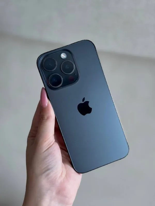 iPhone 14 Pro, iPhone 15 Pro, MacBook Air M1