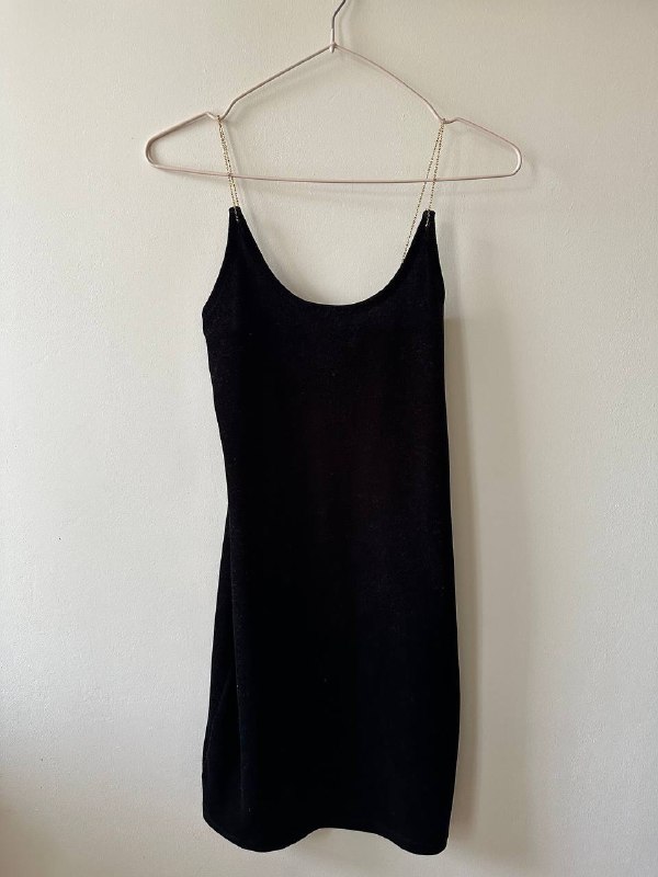 Платье Bershka, Маленькое черное платье, Платье H&M, Куртка Bershka, Боди H&M, Рубашка с принтом, Полупрозрачный лонгслив 2