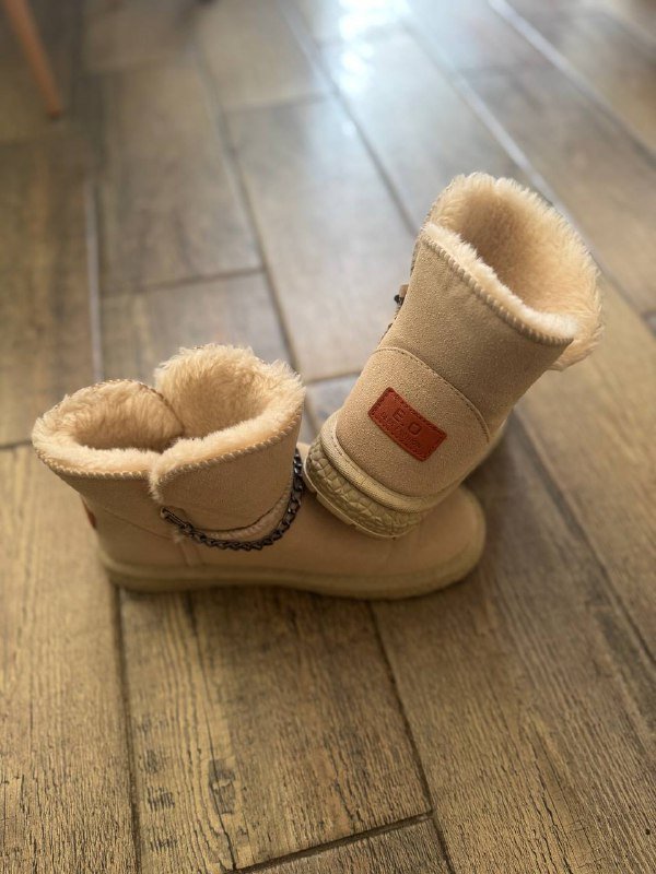 Уги женские размер 38-39 новые 2