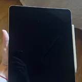 iPad Pro 12.9" (M2, 256GB, Wi-Fi), теннисная ракетка Babolat Pure Aero 2