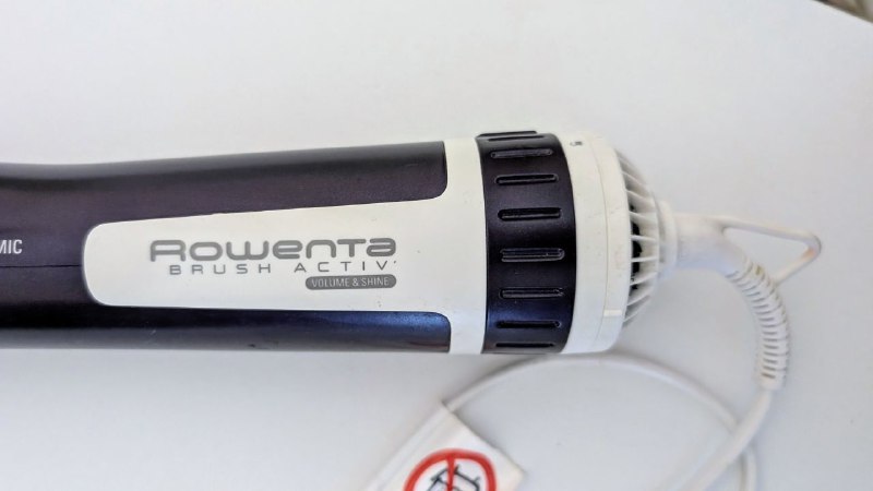 Фен Rowenta Brush Active Volume & Shine 3