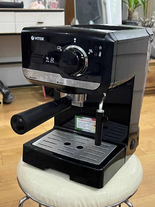 Рожковая кофеварка VITEK VT-1502 BK