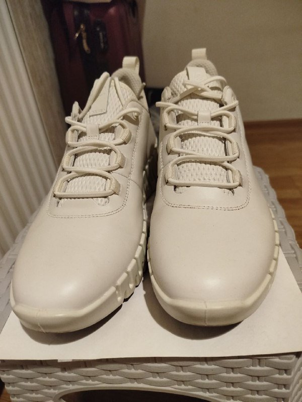 Женские кроссовки ECCO размер 40 2