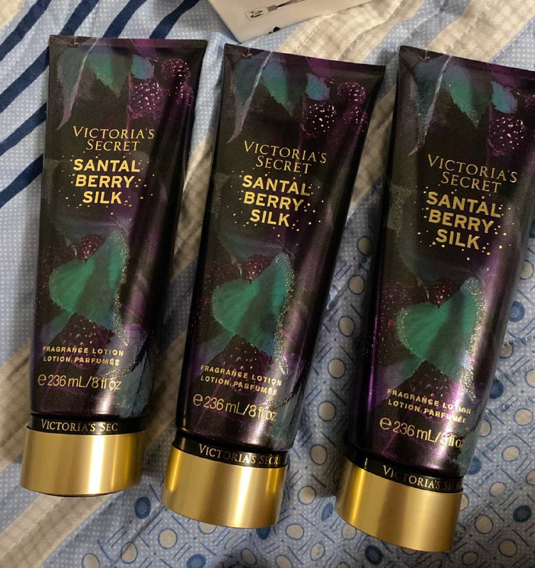 Лосьон Victoria’s secret Santal Berry Silk