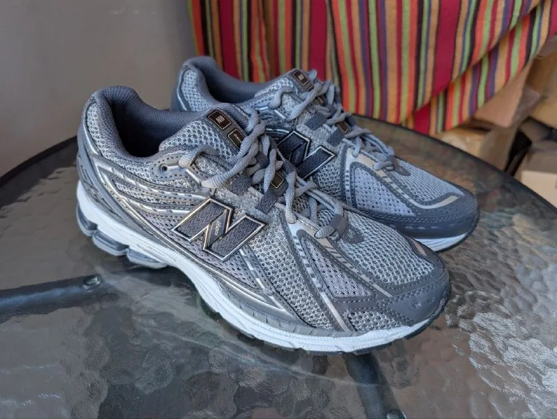 Кроссовки New Balance 2002 1