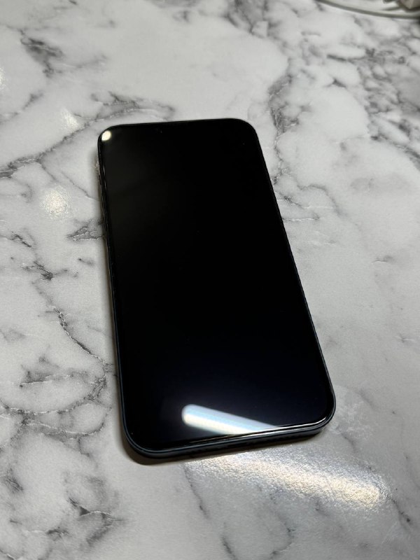 iPhone 14 plus 256 GB с кабелем и чехлами 7