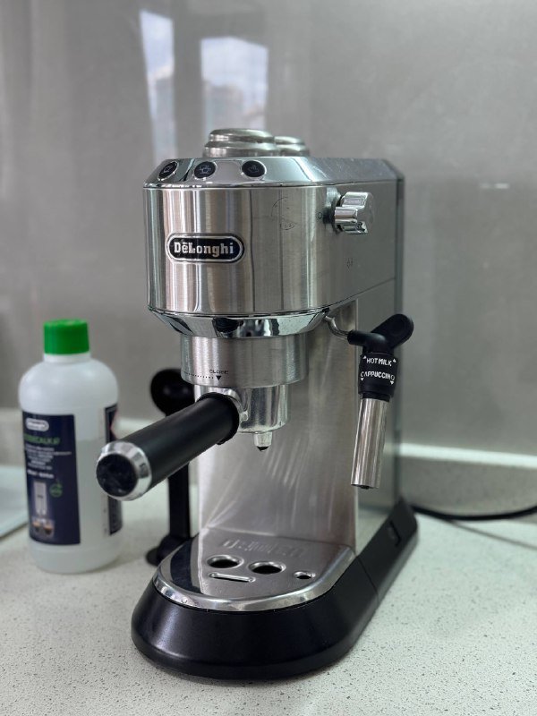 Рожковая кофеварка Delonghi 685 с аксессуарами