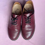 Вишневые ботинки Dr Martens 1