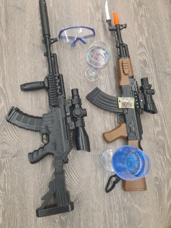 Два детских автомата для гидробола с шарами гидрогелевыми