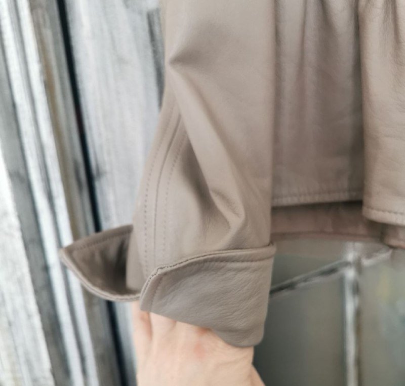 Курточка на осень из натуральной кожи размер М 5