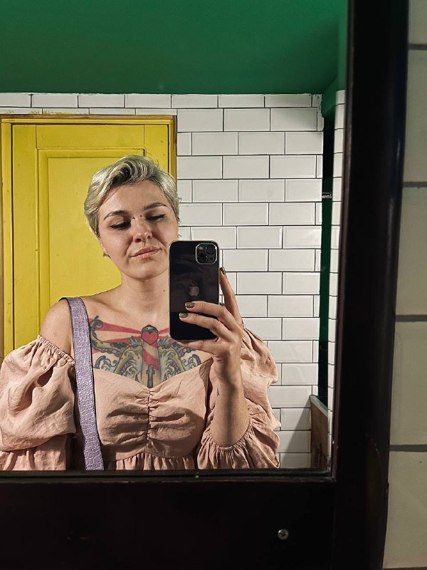 розово-пудровое платье беларуских дизайнеров