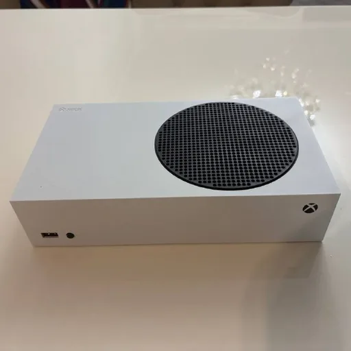 Xbox Series S 512 ГБ с двумя геймпадами