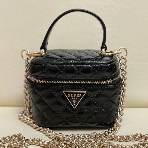 Сумочка Guess