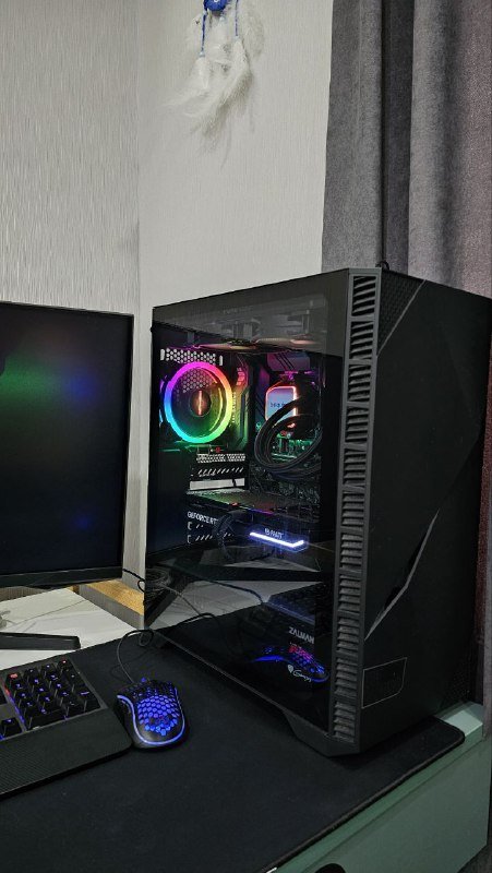 ПК Setup с монитором, клавиатурой, мышью, геймпадом 3