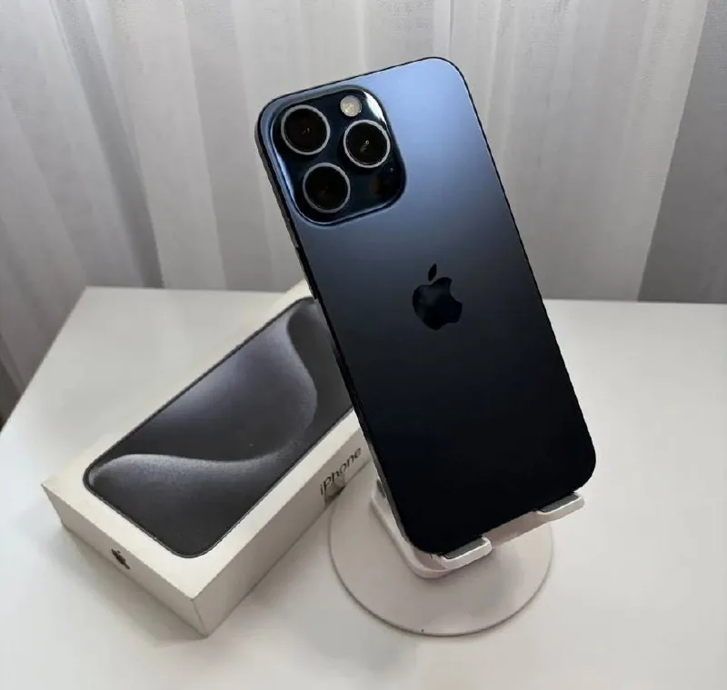 iPhone 15 Pro Max 1