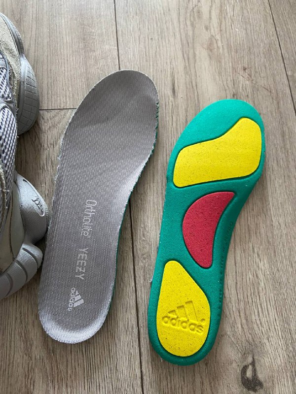 Кроссовки YEEZY 500 9US оригинал, отличное состояние 4